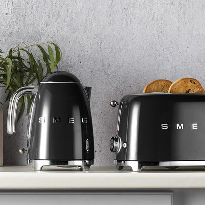 Smeg 50's Retro Style Kettle, 1.7L, 7 Cups, Automatic Shut Off, Black, KLF03BLUS Smeg