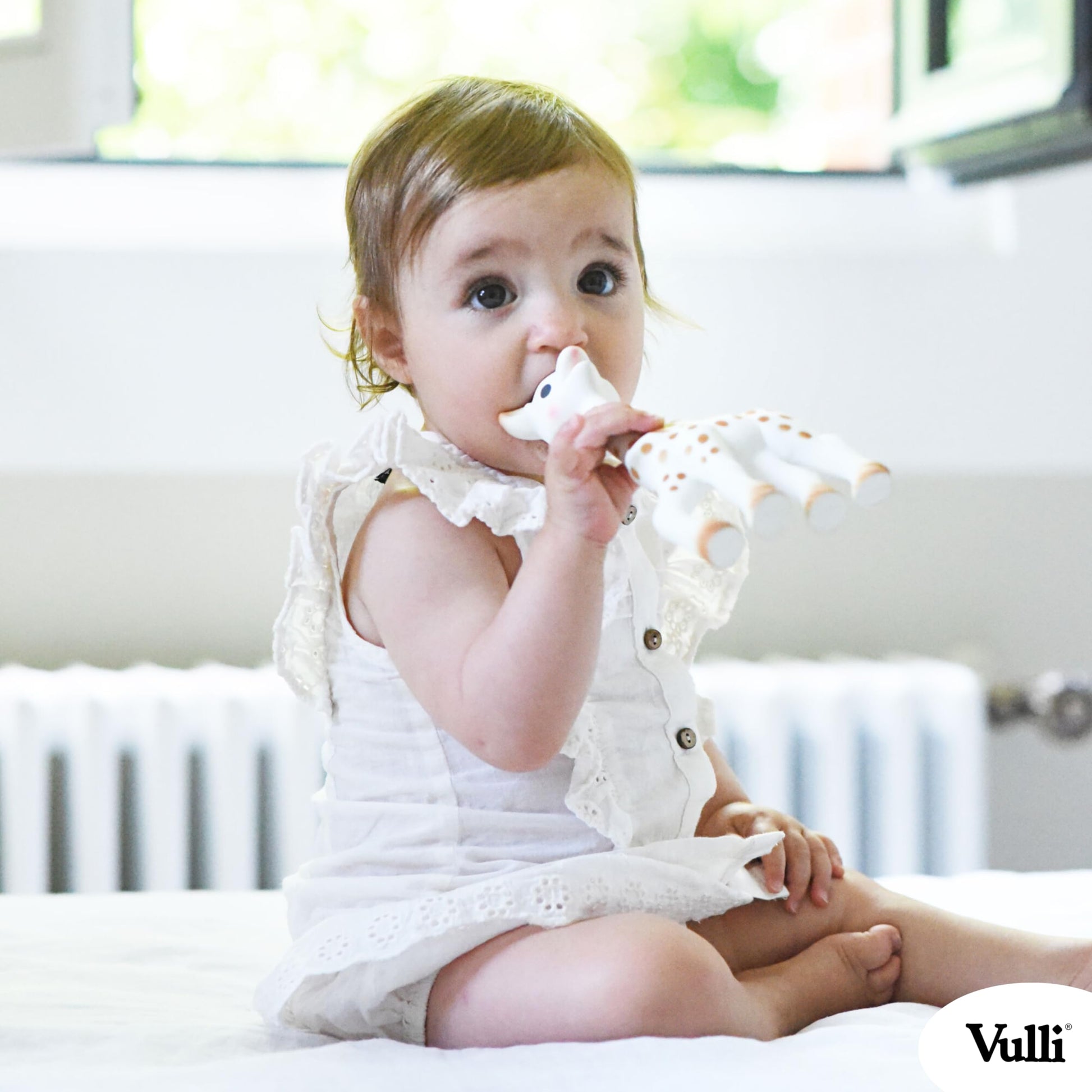 Sophie la Girafe - So Pure Box - Original Baby Teething Toy 100% Natural Rubber - BPA-Free, Non-Toxic, Vegan, Sensory Stimulating Teether for Newborns 0+ Months - 616331