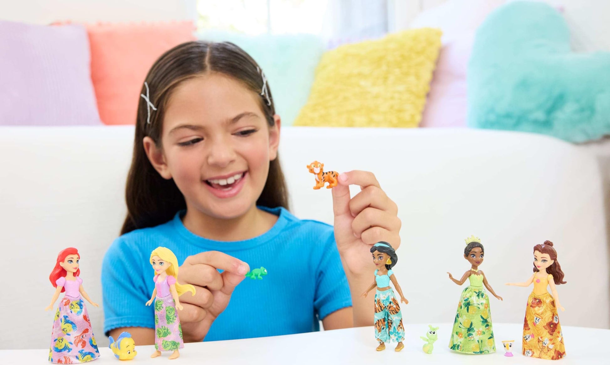 Mattel Disney Princess & Friends Set with 5 Posable Small Dolls in Removable Skirts or Pants & 5 Friend Figures, Inspired by the Disney Movies - Available at All In One Marketplace Canada