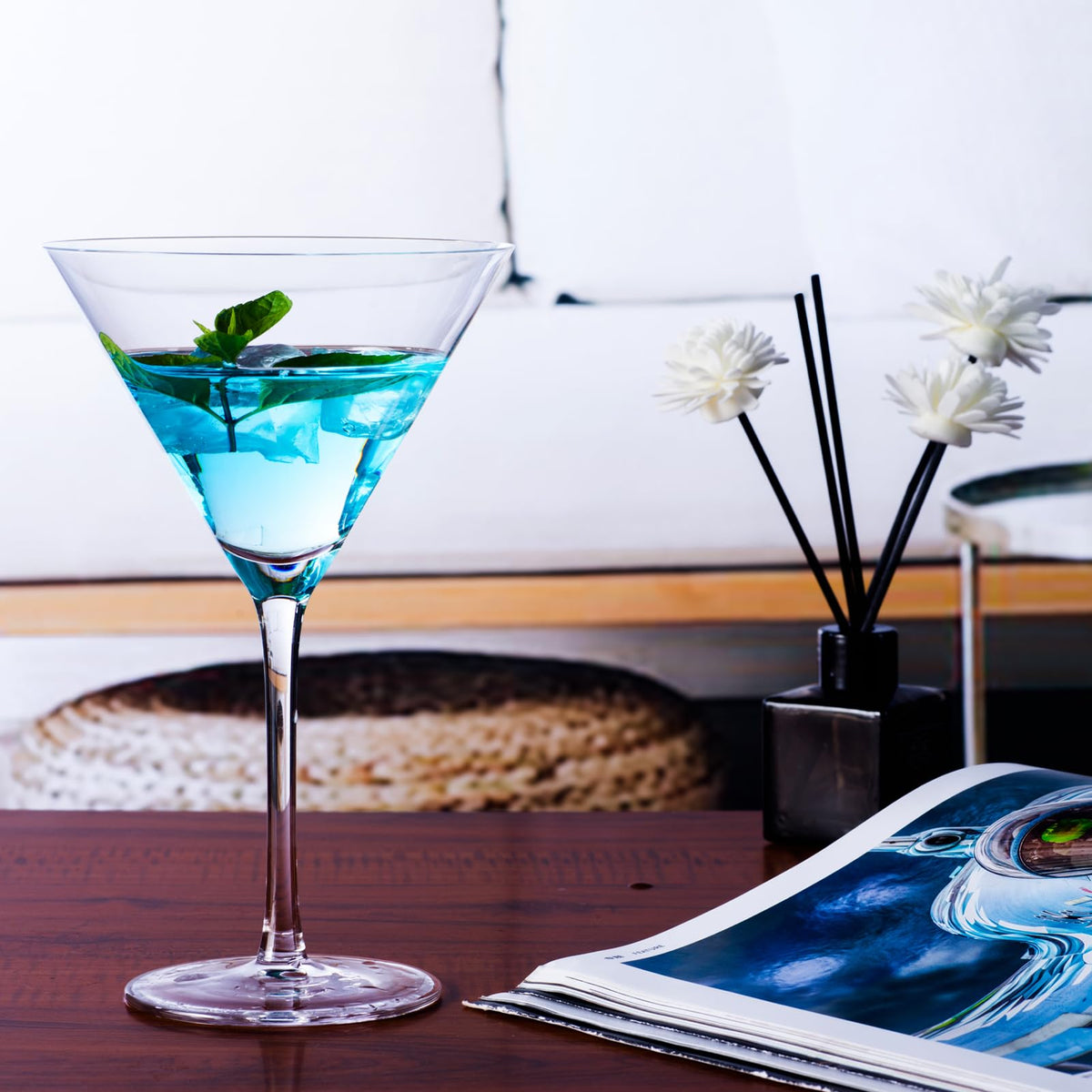 Handblown Crystal Martini Glasses Set of 4-9.5 oz Coupe Glass Set with Stem - Elegant Cocktail Glasses for Bar, Margarita, Cosmopolitan, Manhattan, Gimlet - Unique Gift for Christmas 🍁 All In One Marketplace Canada