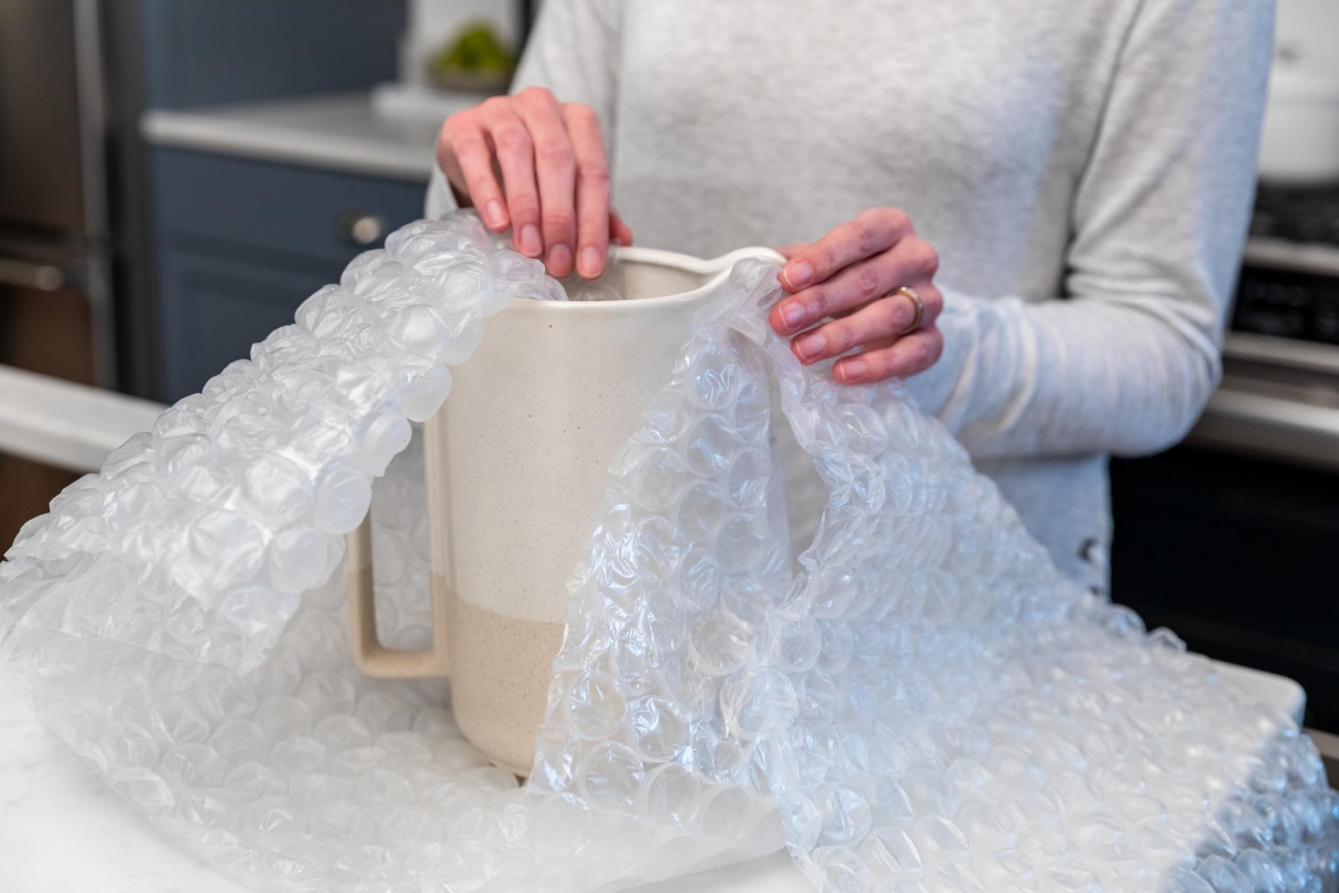 Duck Brand Bubble Wrap Protective Packaging, Large Bubbles, 12 Inches x 15 Feet, Single Roll (1304499)