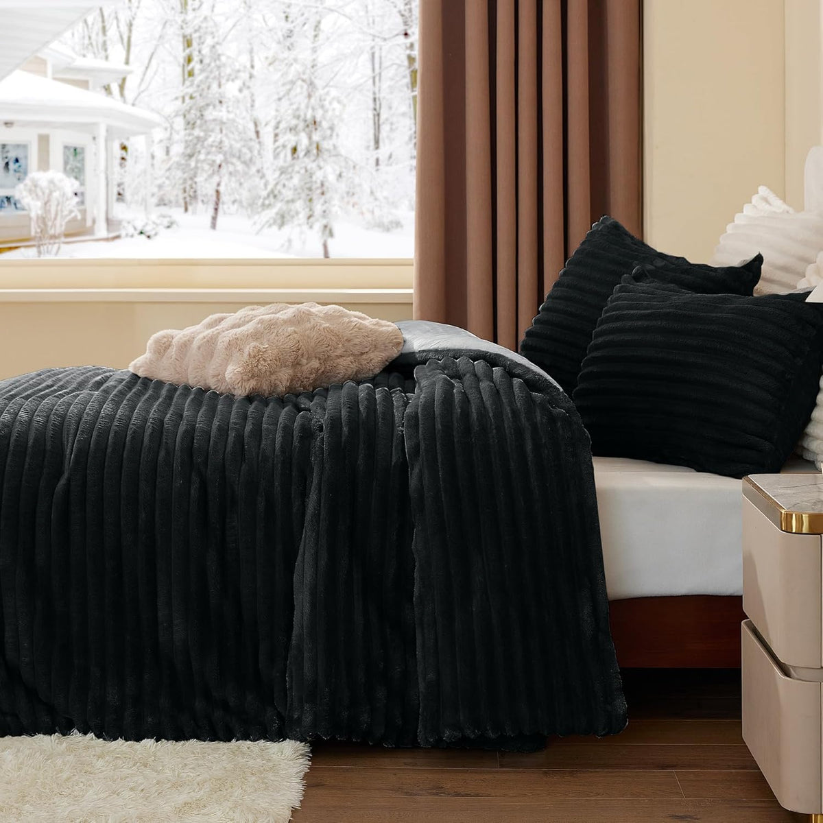 BEDELITE Fleece Queen Comforter Set, Soft Fluffy Bedding Set, Black 🍁 All In One Marketplace Canada