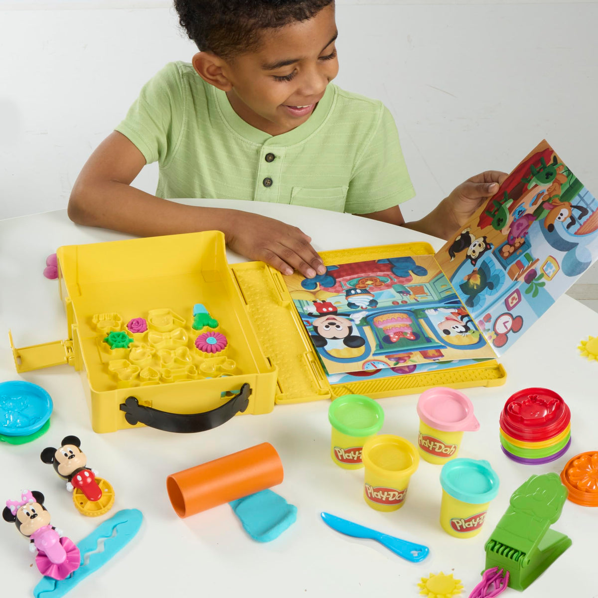 Play-Doh Disney Junior Mickey Mouse Clubhouse Shape a Story Playset, Storage & Travel, Arts & Crafts Preschool Toys for Kids 2+