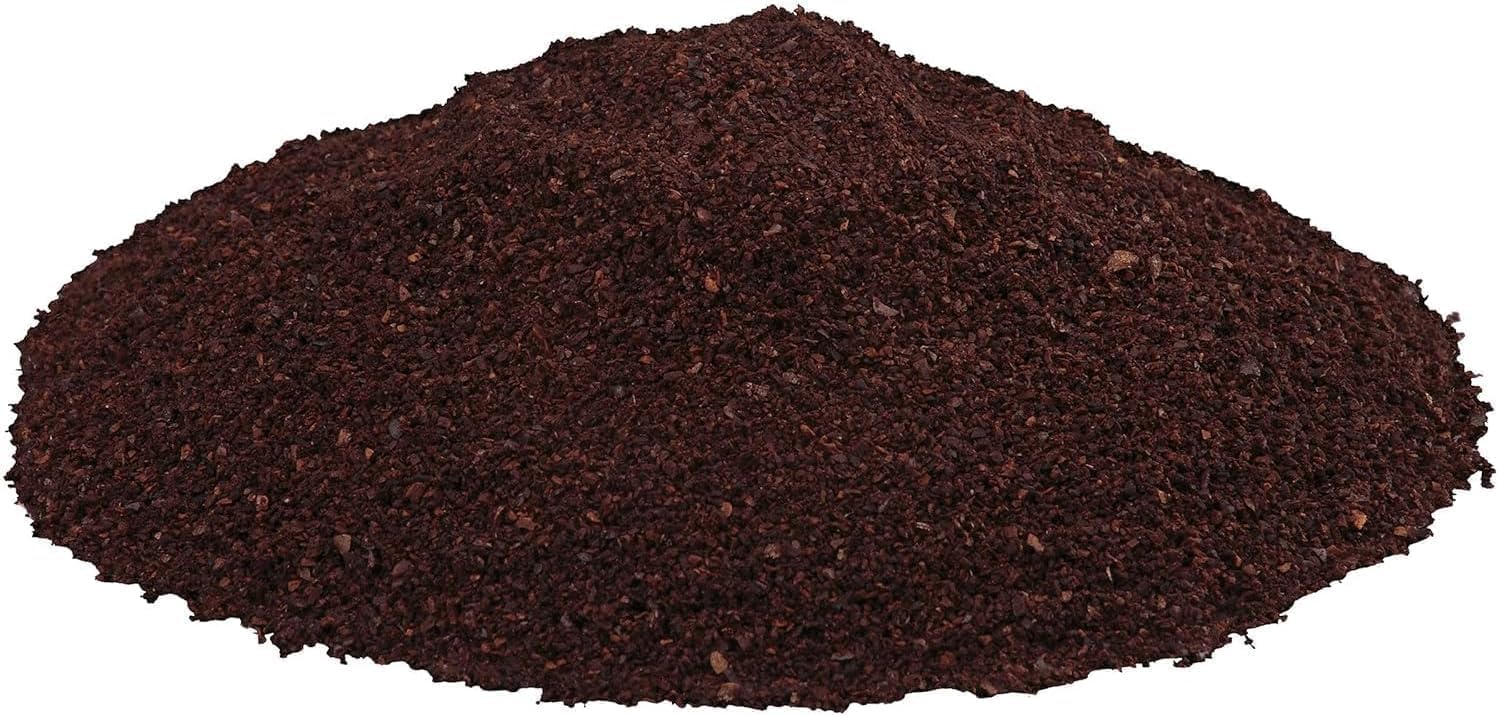 Folgers Classic Roast Medium Roast Ground Coffee, 816 g Multi-Pack (6 Canisters)
