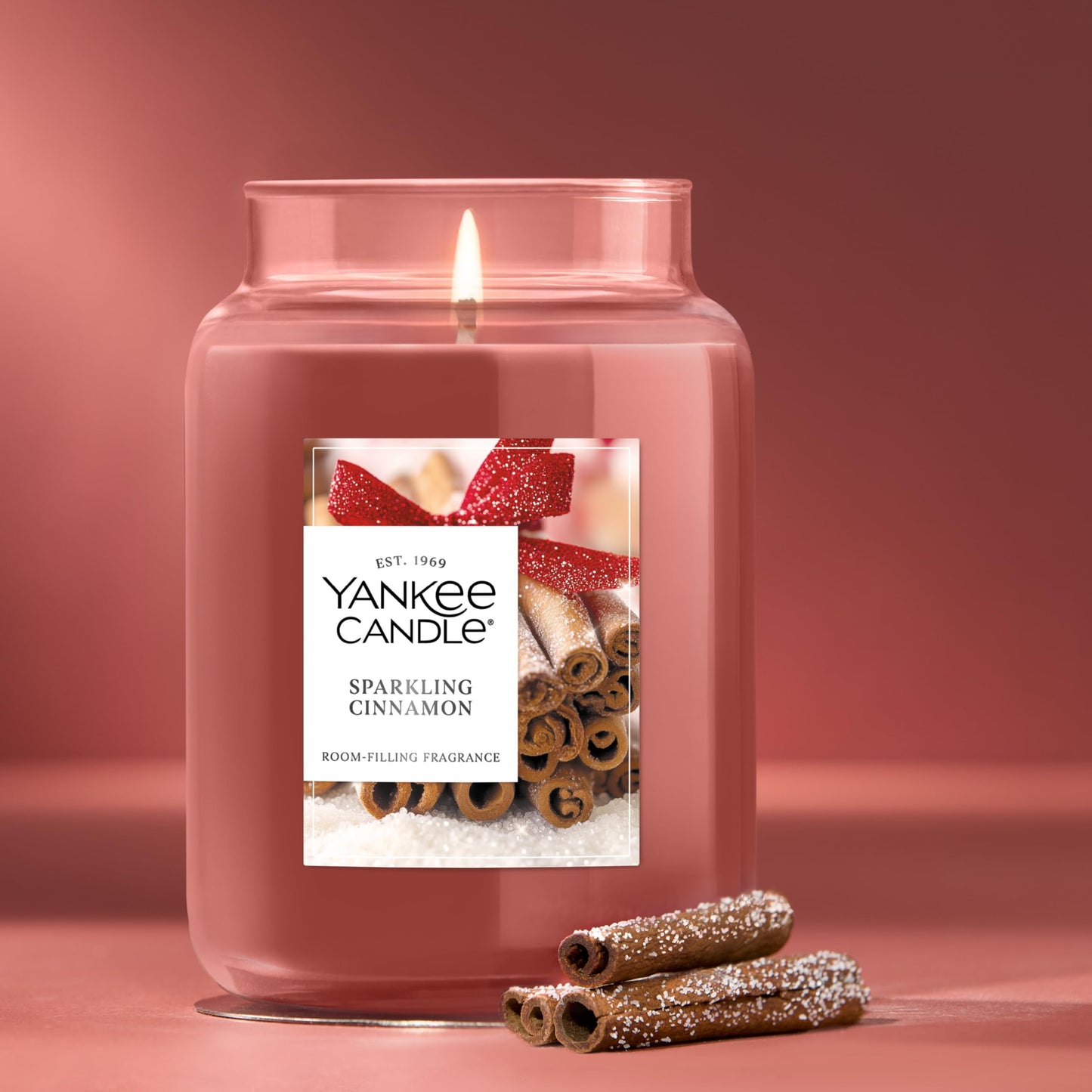 Yankee Candle Large Jar Scented Candle with up to 150 Hour Burn Time, Premium Plant Wax Blend for Cleaner Consistent Burn and Room Filling Fragrance, 22 oz, Sparkling Cinnamon Yankee Candle