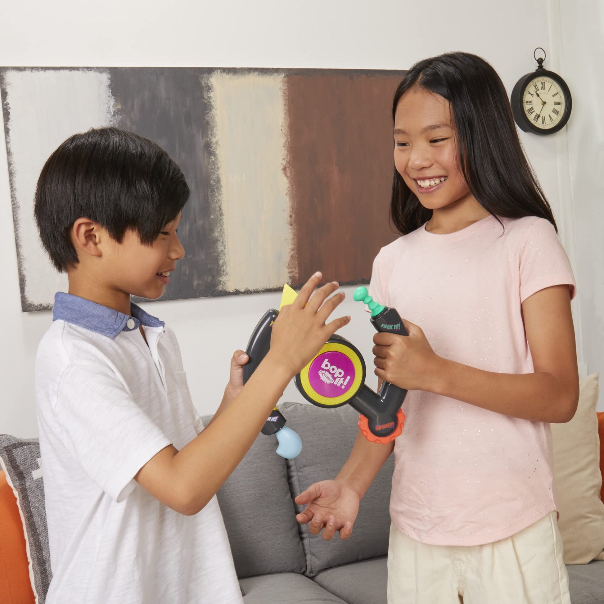 Bop It! Extreme Electronic Game for 1 or More Players, Fun Party Game for Kids Ages 8+, 4 Modes Including One-On-One Mode, Interactive Game (English) Hasbro Gaming