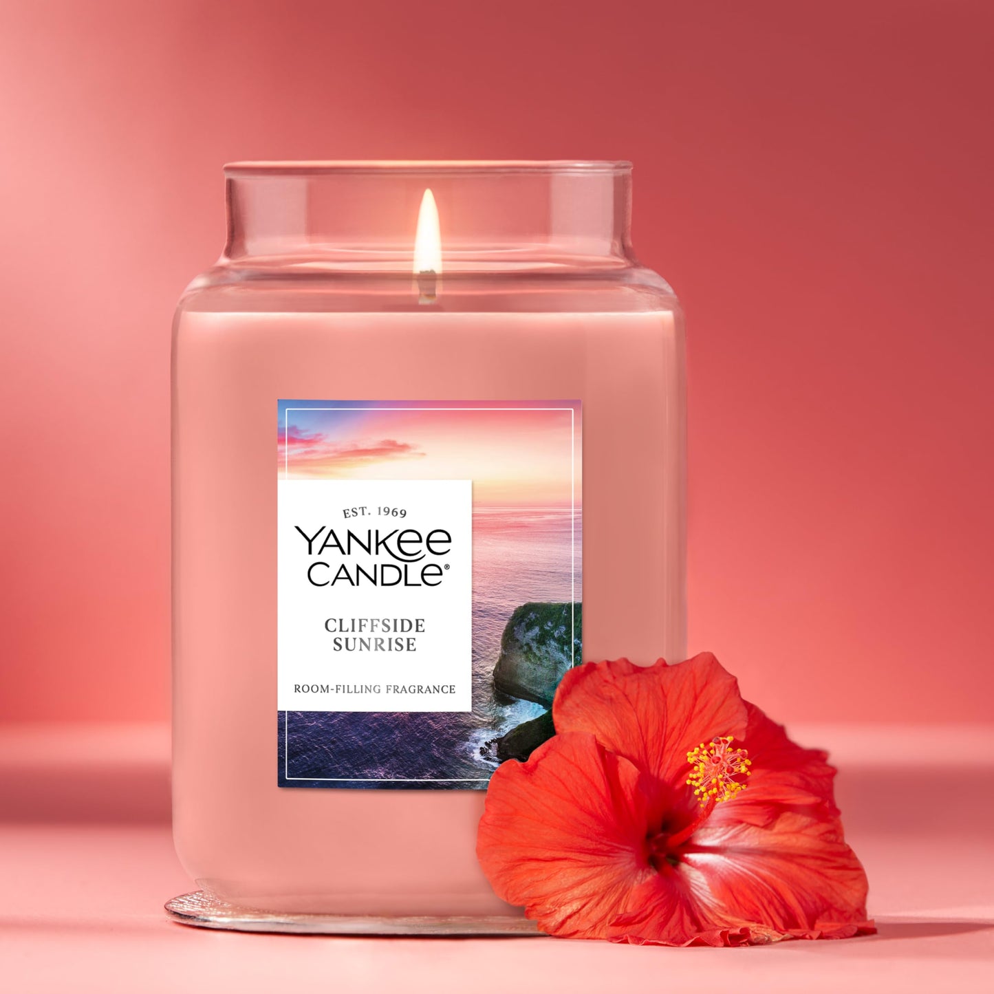 Yankee Candle Large Jar Scented Candle with up to 150 Hour Burn Time, Premium Plant Wax Blend for Cleaner Consistent Burn and Room Filling Fragrance, 22 oz, Cliffside Sunrise 🍁 All In One Marketplace Canada