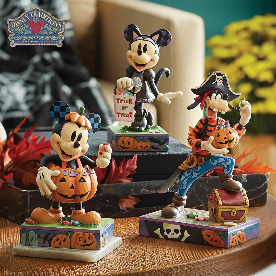 Enesco Disney Traditions by Jim Shore Halloween Goofy Wearing Pirate Costume Figurine, 7.5 Inch, Multicolor
