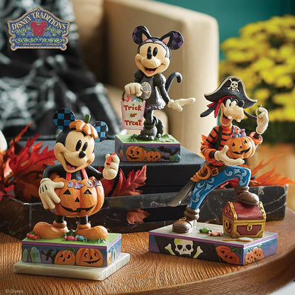 Enesco Disney Traditions by Jim Shore Halloween Goofy Wearing Pirate Costume Figurine, 7.5 Inch, Multicolor