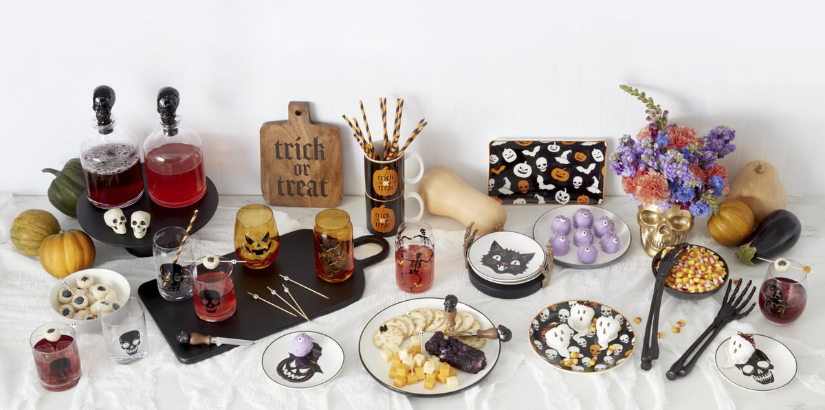 Ensemble de couverts Oneida, service à salade 2 pièces Vintro Halloween squelette noir satiné, ensemble d'ustensiles de cuisine en aluminium, pinces, noir, décoration d'Halloween pour l'intérieur, service à salade (2 pièces, 12 pouces)