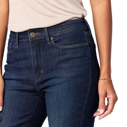 Levi Strauss Signature Gold Women's Mid-Rise Slim Fit Capris (Available in Plus Size), (New) Dark Orbit, 12 Levi Strauss Signature Gold