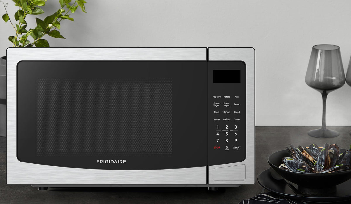 Frigidaire 1.1 cu.ft. Countertop Microwave Oven, Stainless