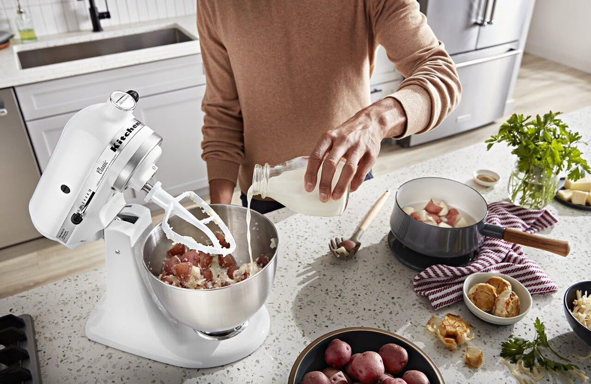 KitchenAid Classic Series 4.5-Quart Tilt-Head Stand Mixer, White, K45SSWH