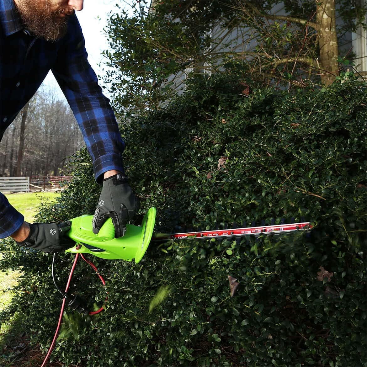 GreenWorks 22102 2.7 Amp 18-Inch Corded Hedge Trimmer