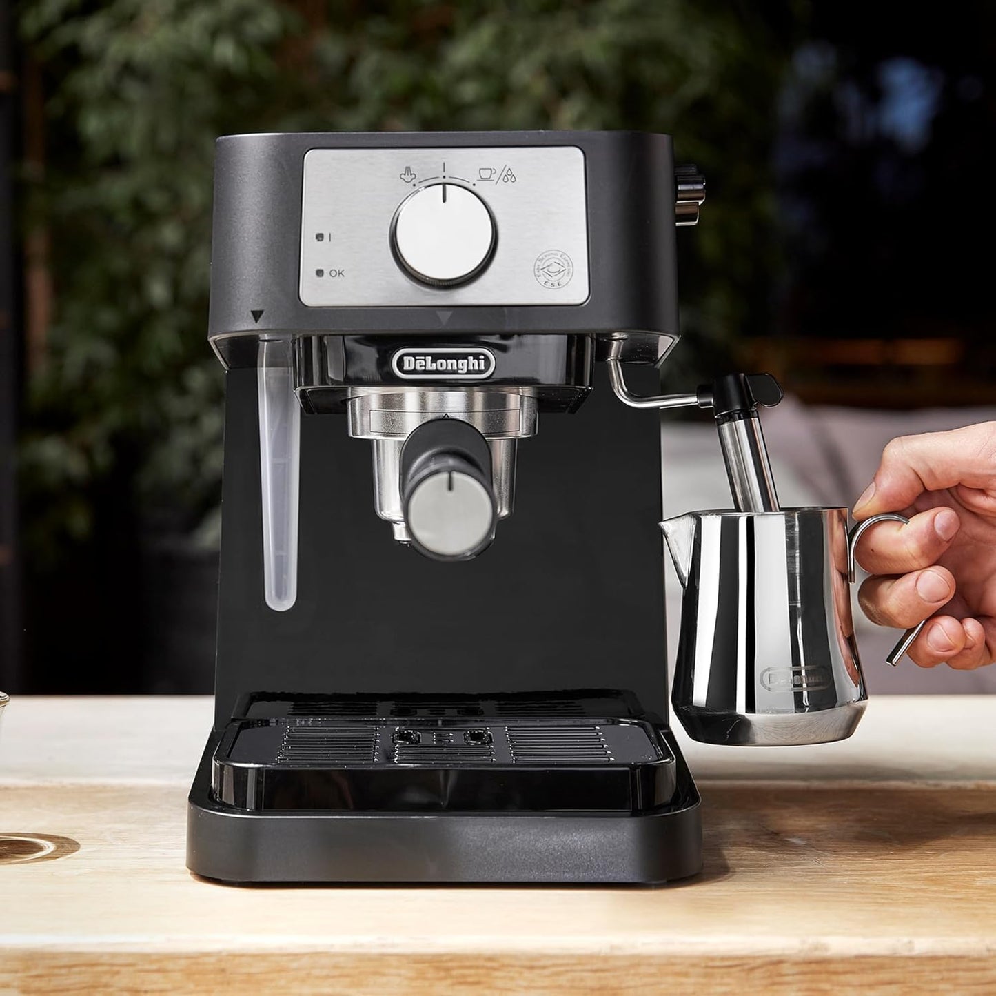 De'Longhi Stilosa Compact Manual Espresso Machine, Milk Frother De'Longhi
