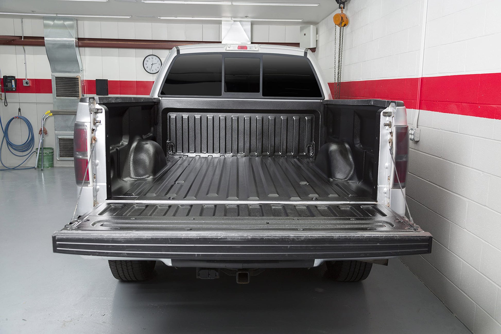 Automotive Truck Bed Coating Spray Paint in Black Rust-Oleum