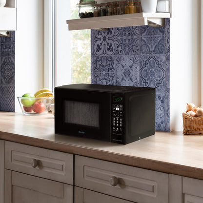 Danby DBMW0721BBB 0.7 Cu. Ft. Countertop Microwave, 700W, 10 Power Levels, 6 Auto-Cook Presets, Express Cook + 30 Sec, Auto Defrost & Child Lock, Black Danby