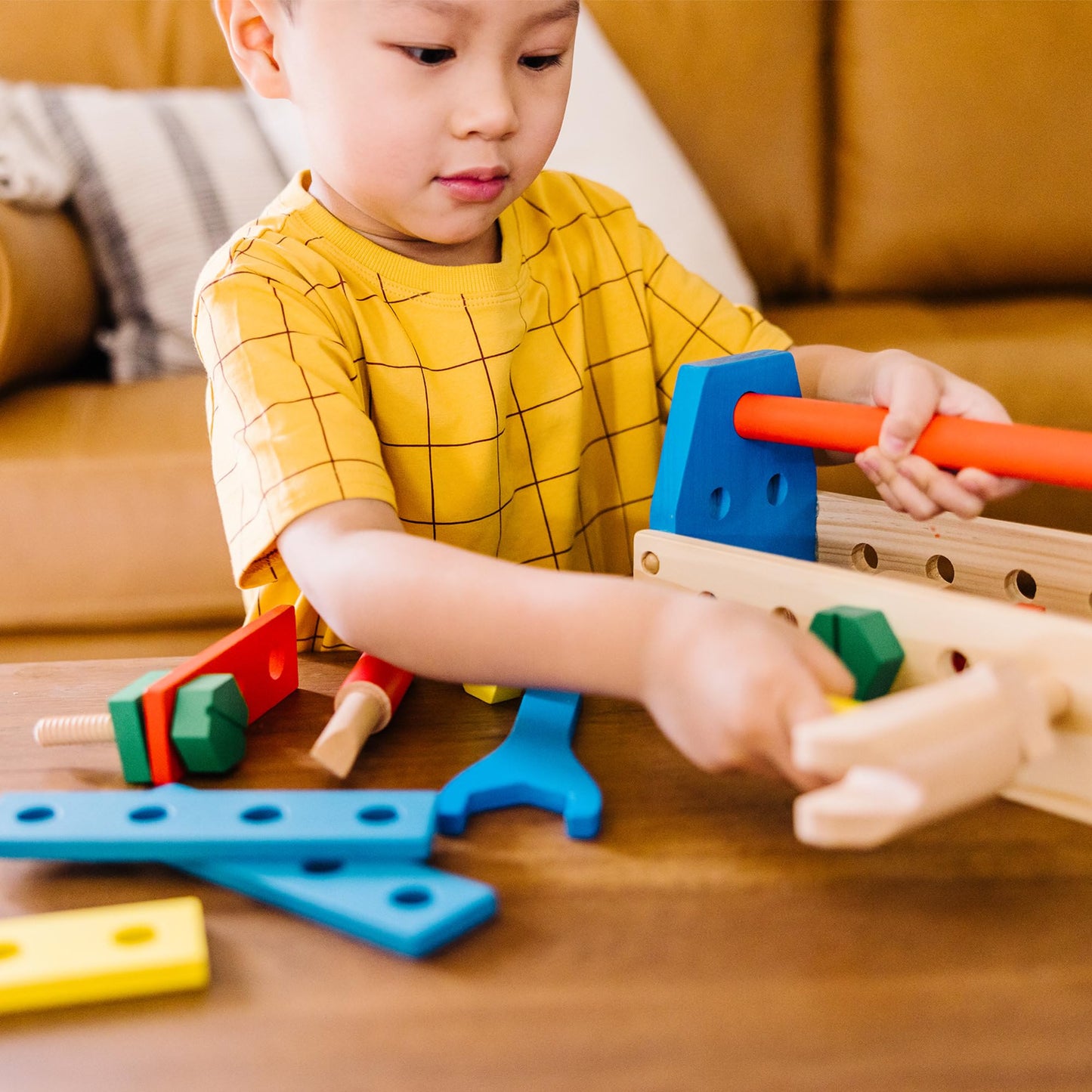 Melissa & Doug Take-Along Tool Kit Wooden Construction Toy (24 pcs) Toy Tools, Wooden Tool Set for Toddlers and Kids Ages 3+ Melissa & Doug