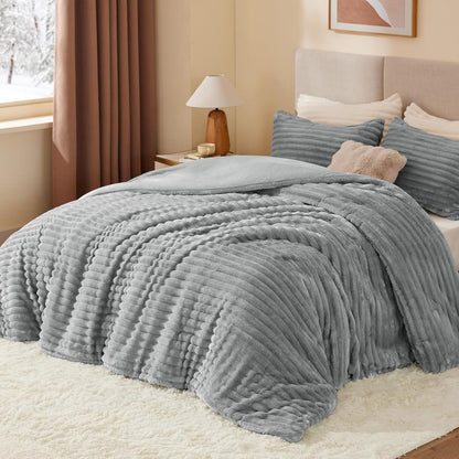 BEDELITE Fleece Queen Comforter Set, Soft Fluffy Bedding Set, Light Grey 🍁 All In One Marketplace Canada
