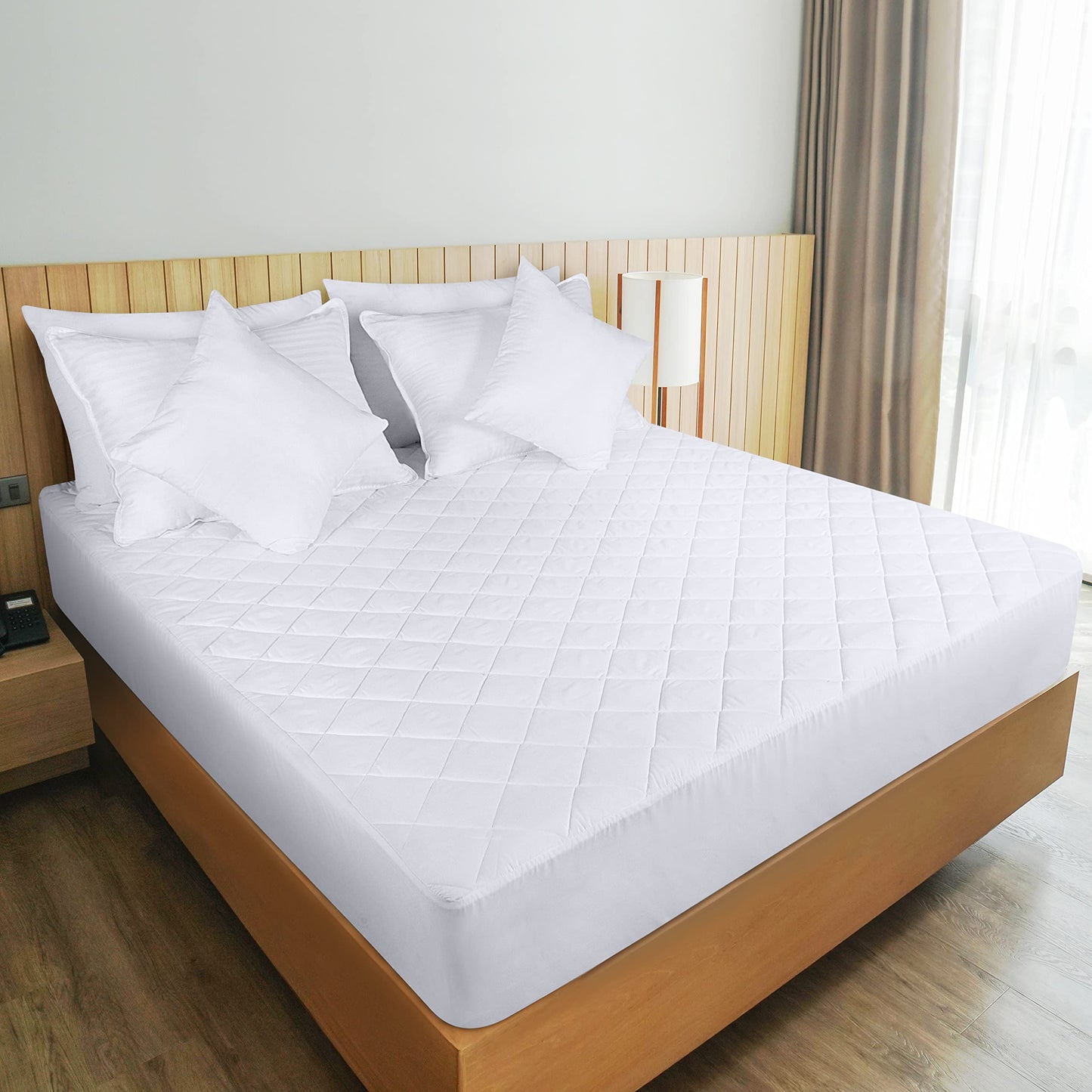 Utopia Bedding Quilted Fitted Mattress Pad, King Size, Elastic Fitted Mattress Topper Protector and Cover Stretches up to 16 Inches Deep, Machine Washable (White)