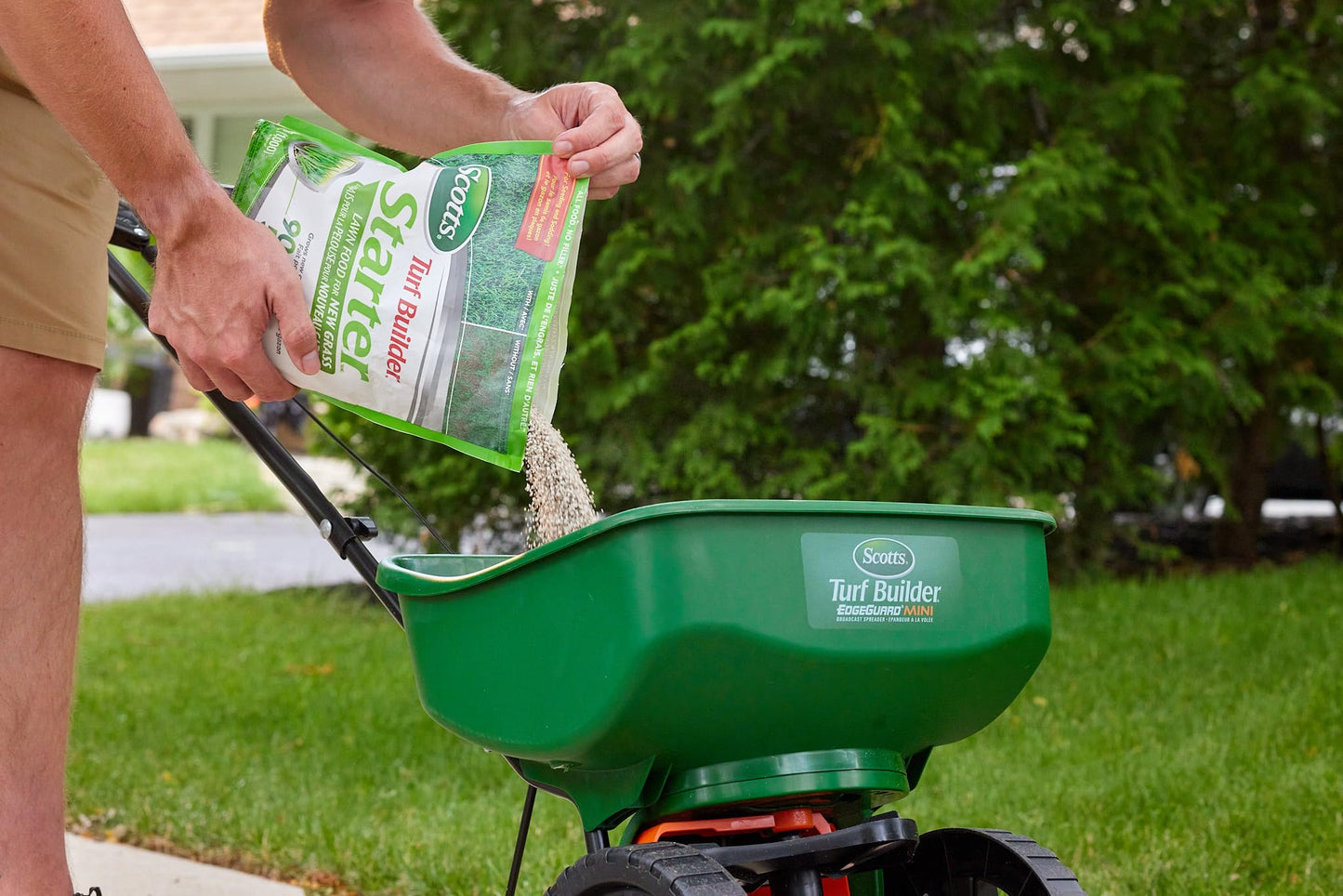 Scotts 3219 Turf Builder Starter Lawn Food for New Grass 24-25-4, 4.7kg for Coverage of 320m² - Available at All In One Marketplace Canada