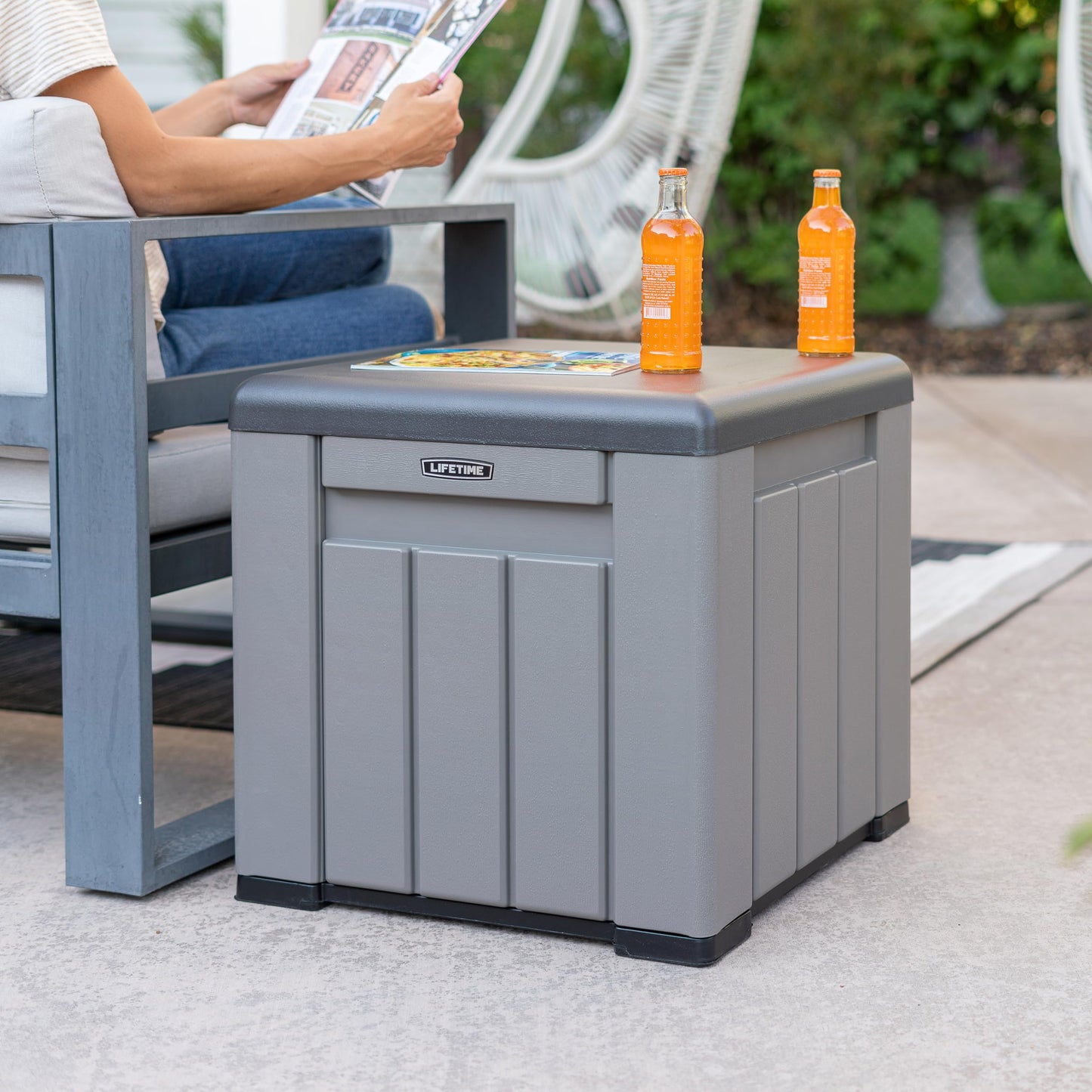 LIFETIME 25 Gallon Outdoor Storage Cube, Deckbox, Brown lid, Storage Box for Gardening Tools, Pool Supplies, Patio Furniture & More LIFETIME