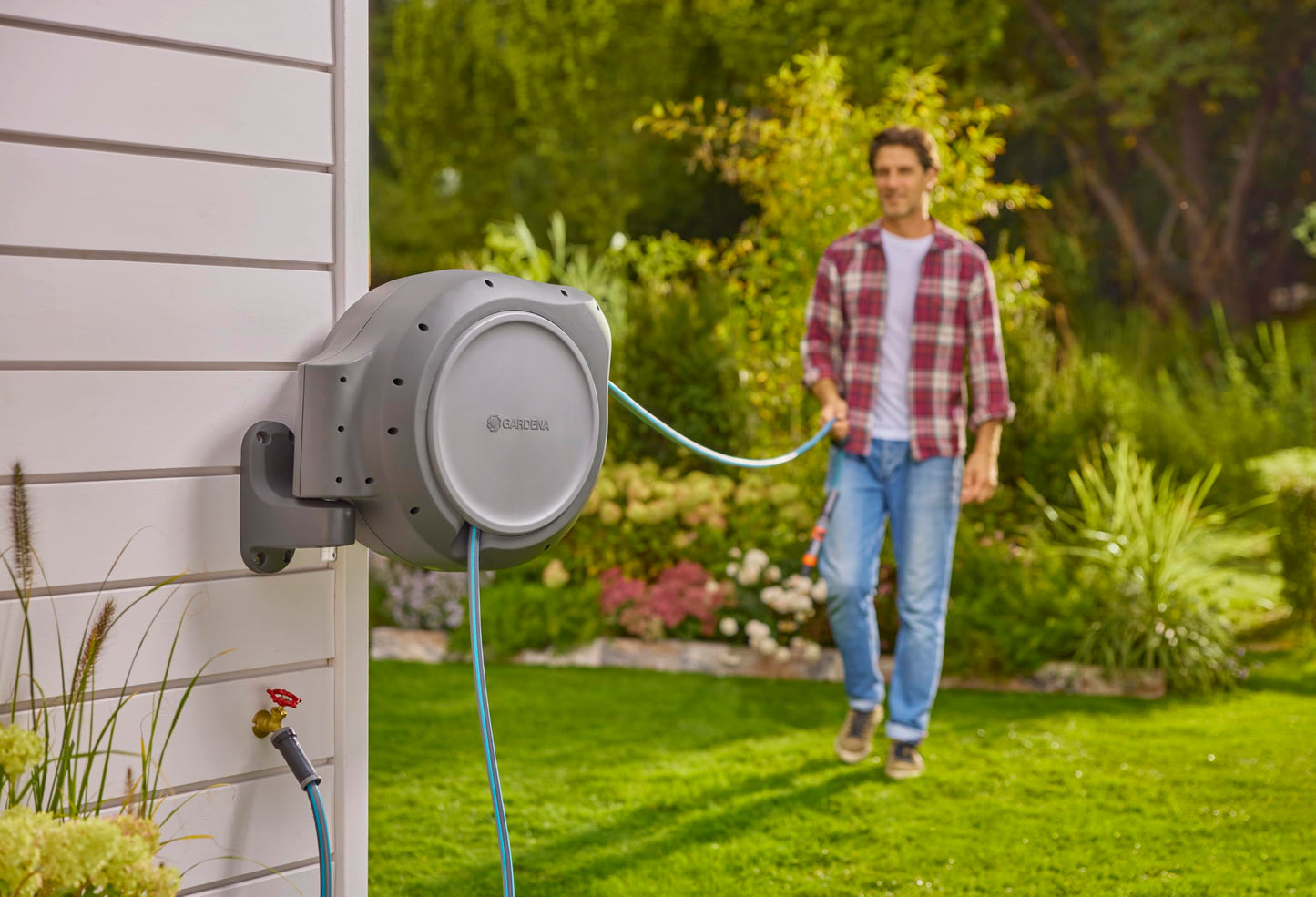 Gardena 20500-80, 50 ft. Wall-Mounted Auto-Retractable Hose Reel, Frost-Proof, RollControl Technology for Safe and Slow retraction 🍁 All In One Marketplace Canada