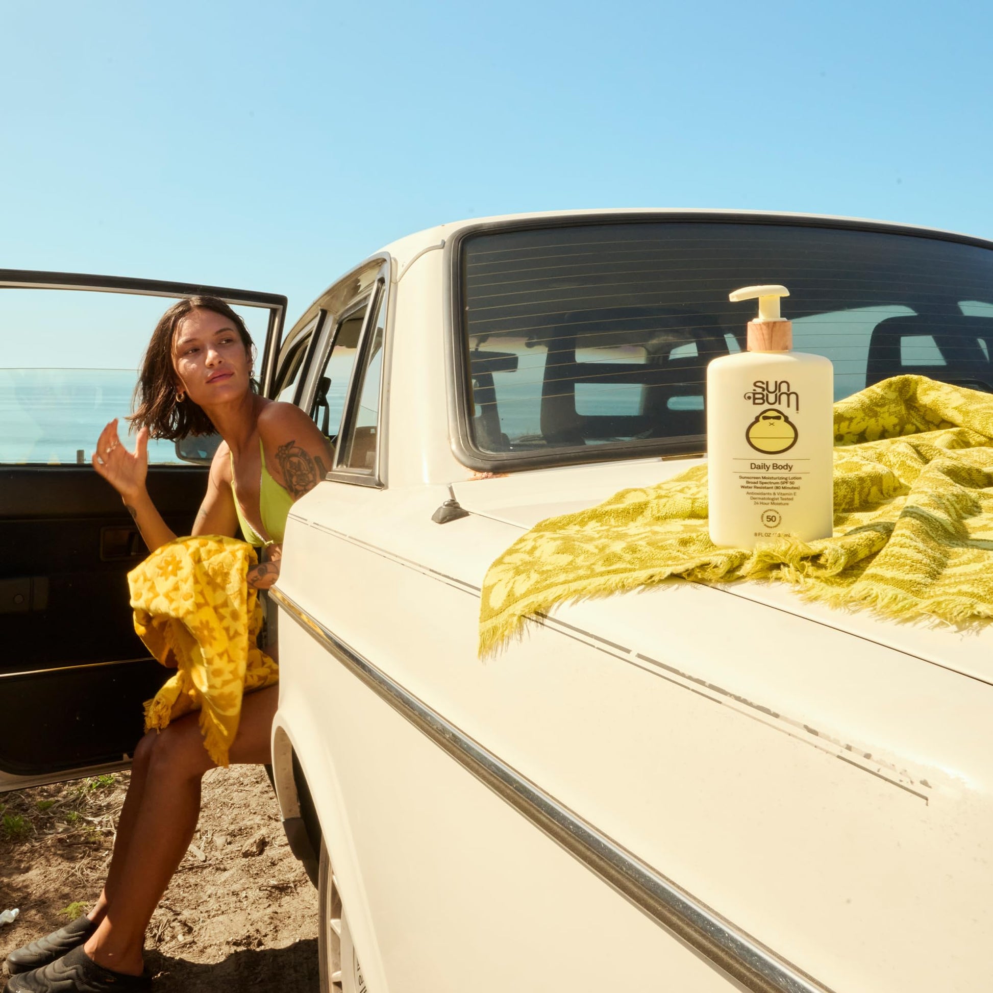 Sun Bum Daily SPF 50 Sunscreen Body Lotion - Broad Spectrum Moisturizing Sunscreen with Vitamin E - Vegan and Hawaii 104 Act Compliant (Without Octinoxate & Oxybenzone) - Dermatologist Tested - 237 ml - Available at All In One Marketplace Canada