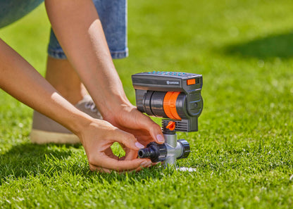 Gardena ZoomMaxx Oscillating Sprinkler on Metal Step Spike GARDENA