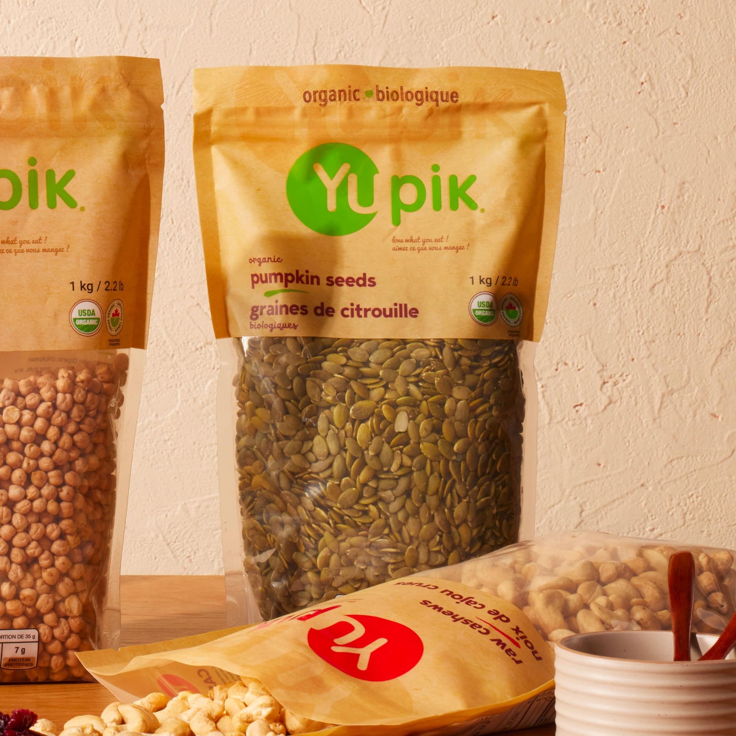 Yupik Organic Raw Pumpkin Seeds, No Shell, 1 kg, Gluten-Free, Non-GMO, Kosher, Vegan, Shelled Pepitas, Salt-Free, Plant-Based Protein, Source of Fiber, Healthy Snacks, Ideal for Baking & Topping