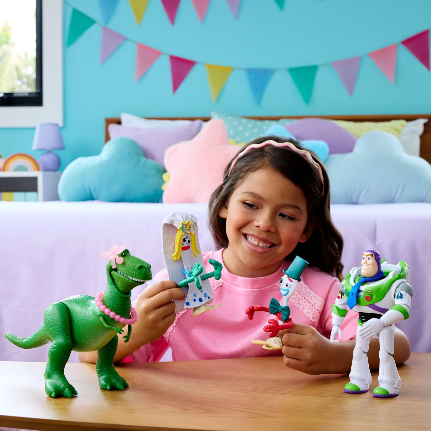 Mattel Disney and Pixar Toy Story 5 What is a Wedding? 4 Figure Pack with Accessories, Playscale Story Pack 🍁 All In One Marketplace Canada Mattel