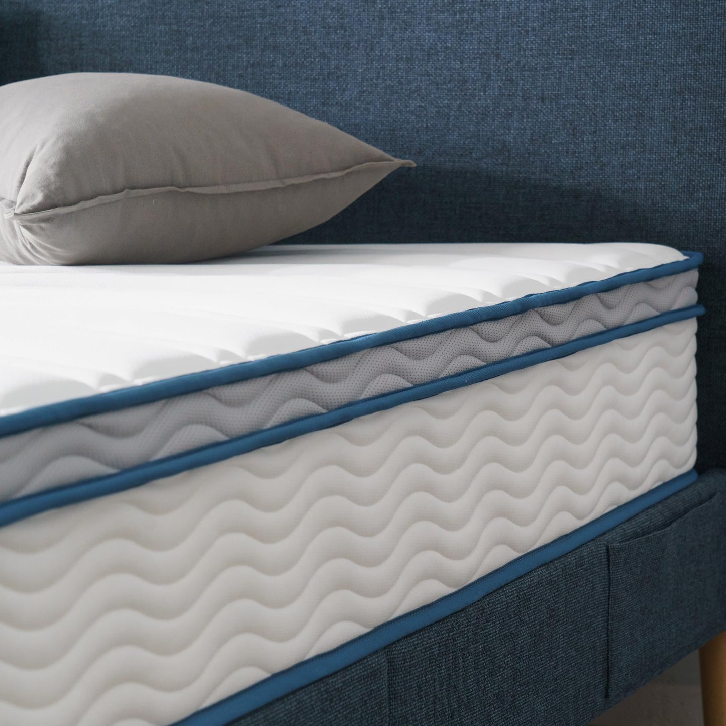 Zinus Twin Mattress - 10 Inch Foam & Spring Hybrid Mattress, Affordable Mattress, CertiPUR-US Certified Foam, Mattress in a Box, 10-Year Warranty, Twin Size Zinus