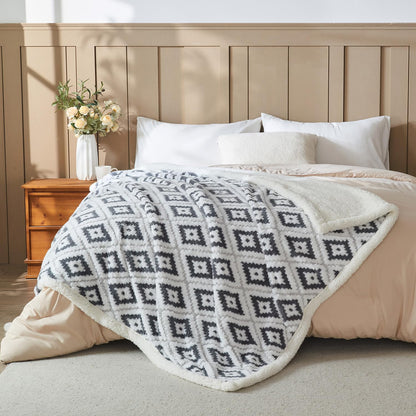 Lotus Karen Sherpa Throw Blankets for Couch Thick and Warm Blanket for Winter Soft Fuzzy Cozy Fluffy Blanket for Sofa Diamond Jacquard Grey 50"x60" 🍁 All In One Marketplace Canada