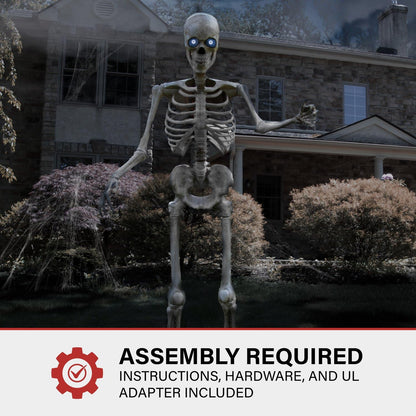 Haunted Hill Farm, squelette géant Bones McNeely de 2,4 mètres par SVI, accessoire animatronique effrayant activé par le mouvement avec effets sonores pour décoration d'Halloween en intérieur ou en extérieur abrité