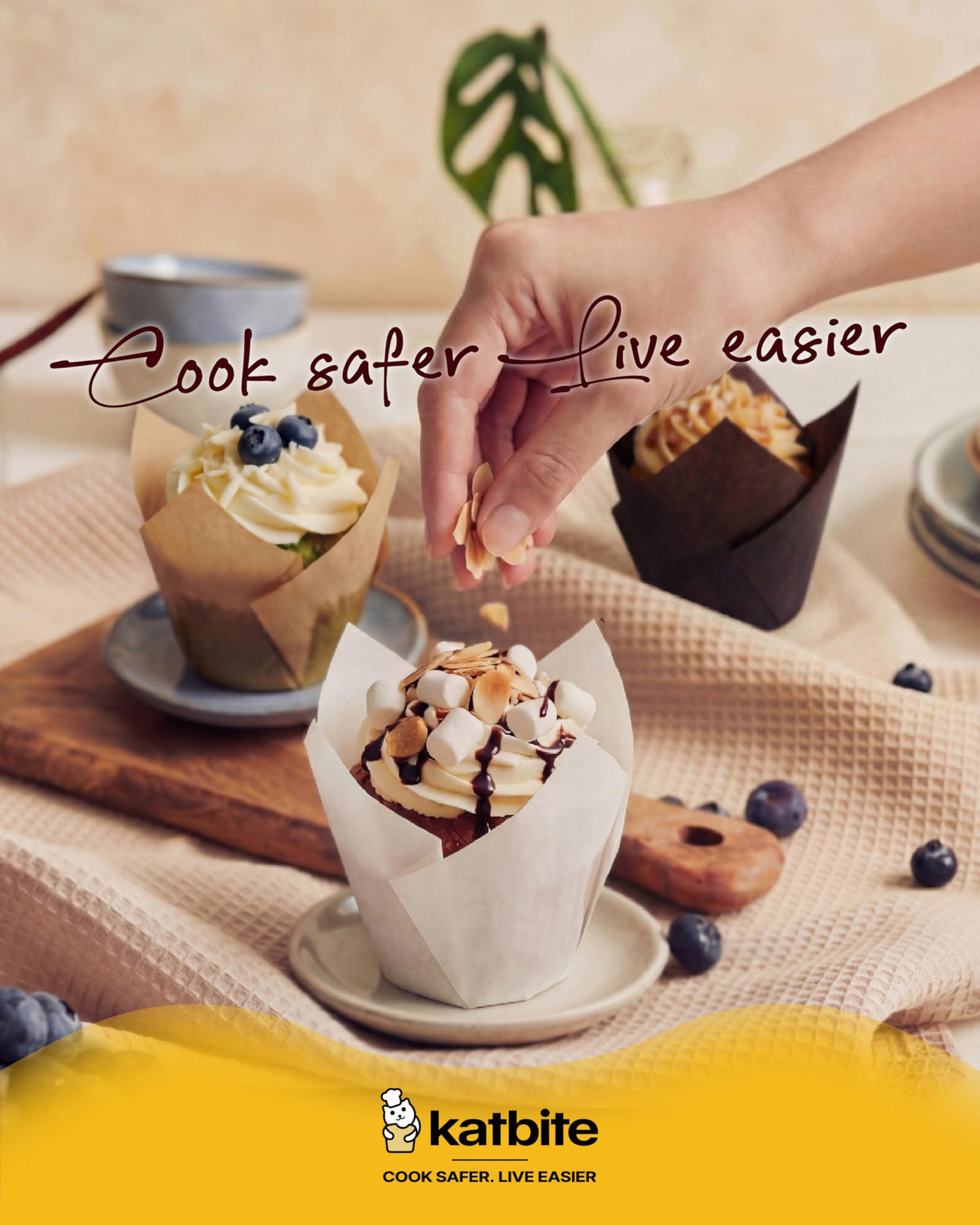 Katbite Tulip Cupcake Liners 200PCS, Muffin Baking Cupcake Liners Holders, Baking Cups, Cupcake Wrapper for Party, Wedding, Birthday, Christmas Cupcake Liners 🍁 All In One Marketplace Canada
