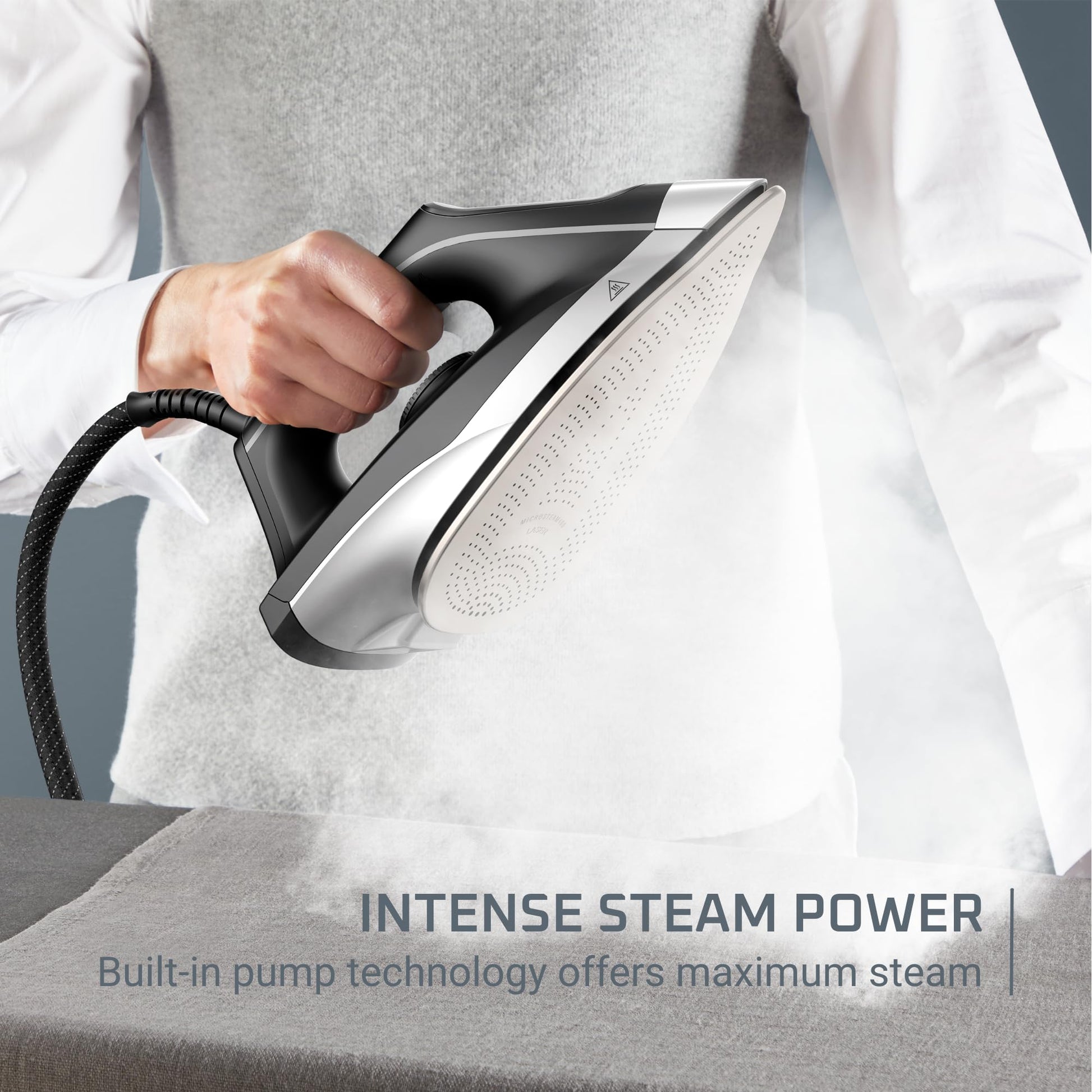 Rowenta Iron Steamer for Clothes Master Steam Station, Professional Steam Iron for Clothes with Stainless Steel Soleplate, 57 Oz, 400 Microsteam Holes, Built-In Pump, 1750 Watts, Black/Green, VR8338 🍁 All In One Marketplace Canada Rowenta
