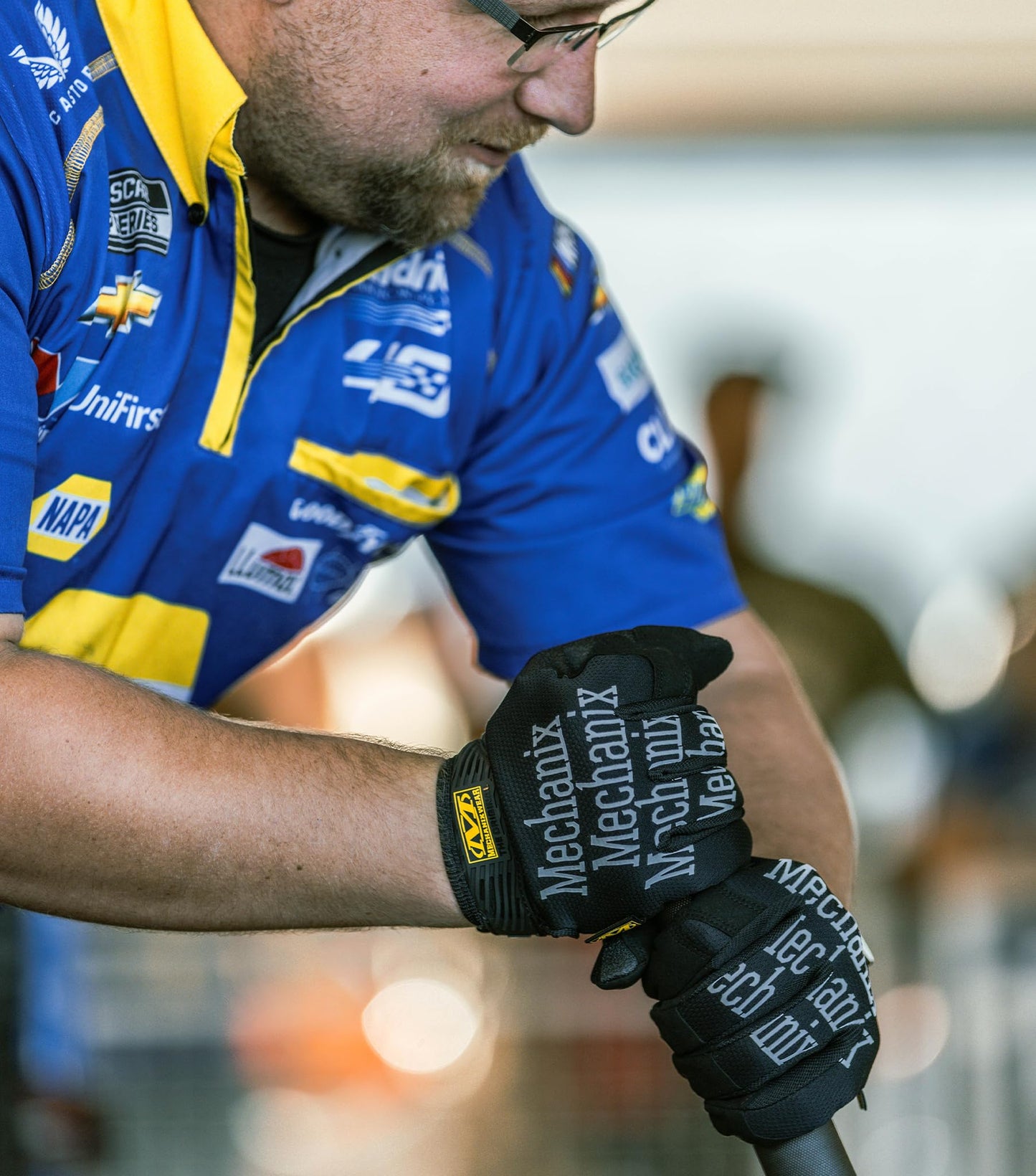 Mechanix Wear: The Original Work Glove with Secure Fit, Synthetic Leather Performance Gloves for Multi-purpose Use, Durable, Touchscreen Capable Safety Gloves for Men (Black, Large) Mechanix Wear