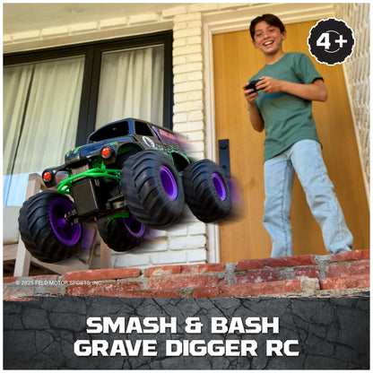 Monster Jam Smash & Bash Grave Digger RC Truck 1:15 Scale Vehicle Monster Jam