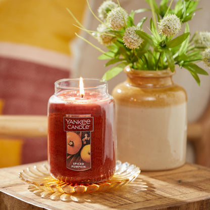 Yankee Candle Scented Candle, Spiced Pumpkin, Original Large Jar Candle, 110-150 Hours of Burn Time, 22 oz. Yankee Candle