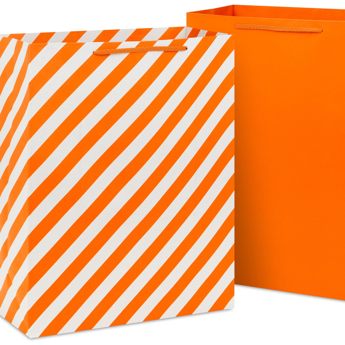 Sacs cadeaux assortis Hallmark pour Halloween en gros - Noir, orange et violet (12 sacs : 5 moyens de 23 cm, 4 grands de 33 cm, 3 très grands de 38 cm) à rayures, pois et unis pour enfants, enseignants, anniversaires