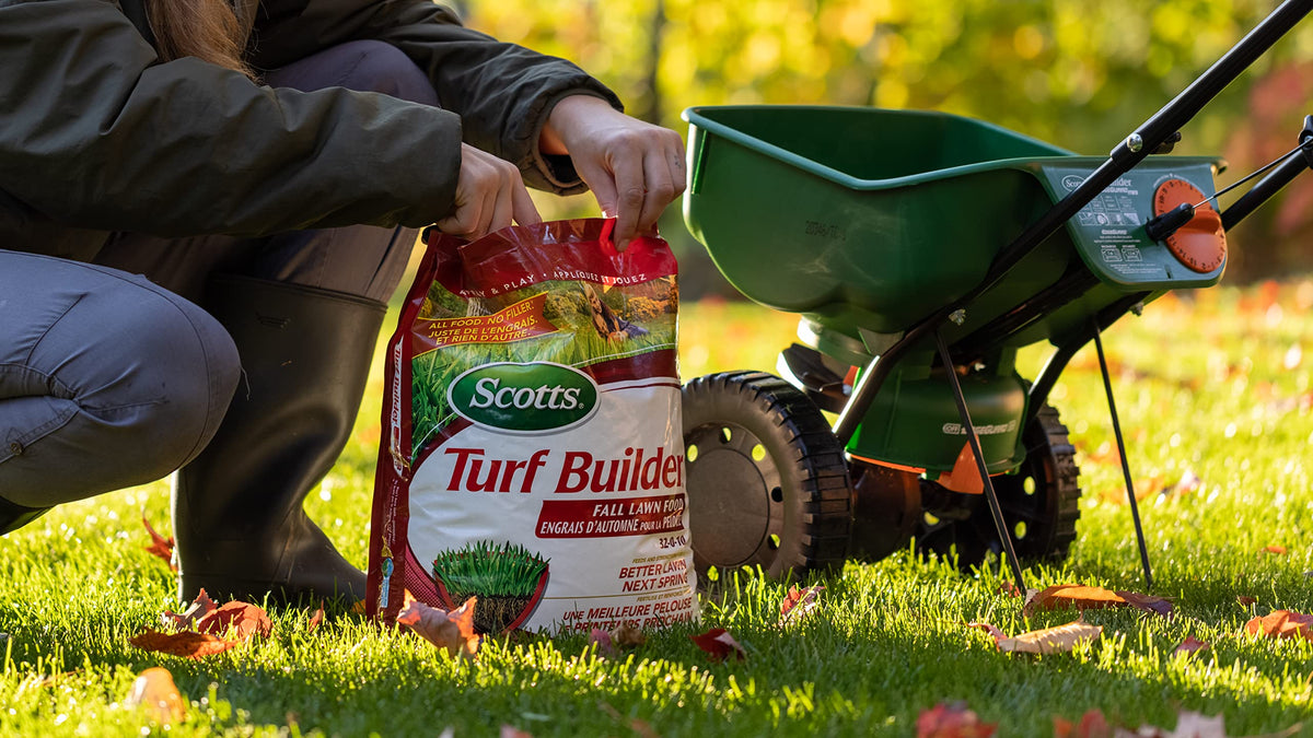 Scotts Fall Turf Builder Lawn Food 32-0-10, 5.2kg (400 sq Meters / 4,306 sq feet Coverage) | Prepare Your Lawn for Winter | Fall Lawn Fertilizer 🍁 All In One Marketplace Canada