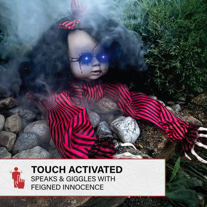 Poupée bébé rampante effrayante de Haunted Hill Farm, animatronique d'Halloween avec lumières et sons activés au toucher, décorations d'Halloween à piles pour l'intérieur ou l'extérieur couvert, accessoire effrayant pour Halloween