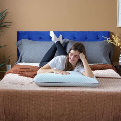 WEEKENDER Ventilated Gel Memory Foam Pillow - Washable Cover - King Size-White WEEKENDER