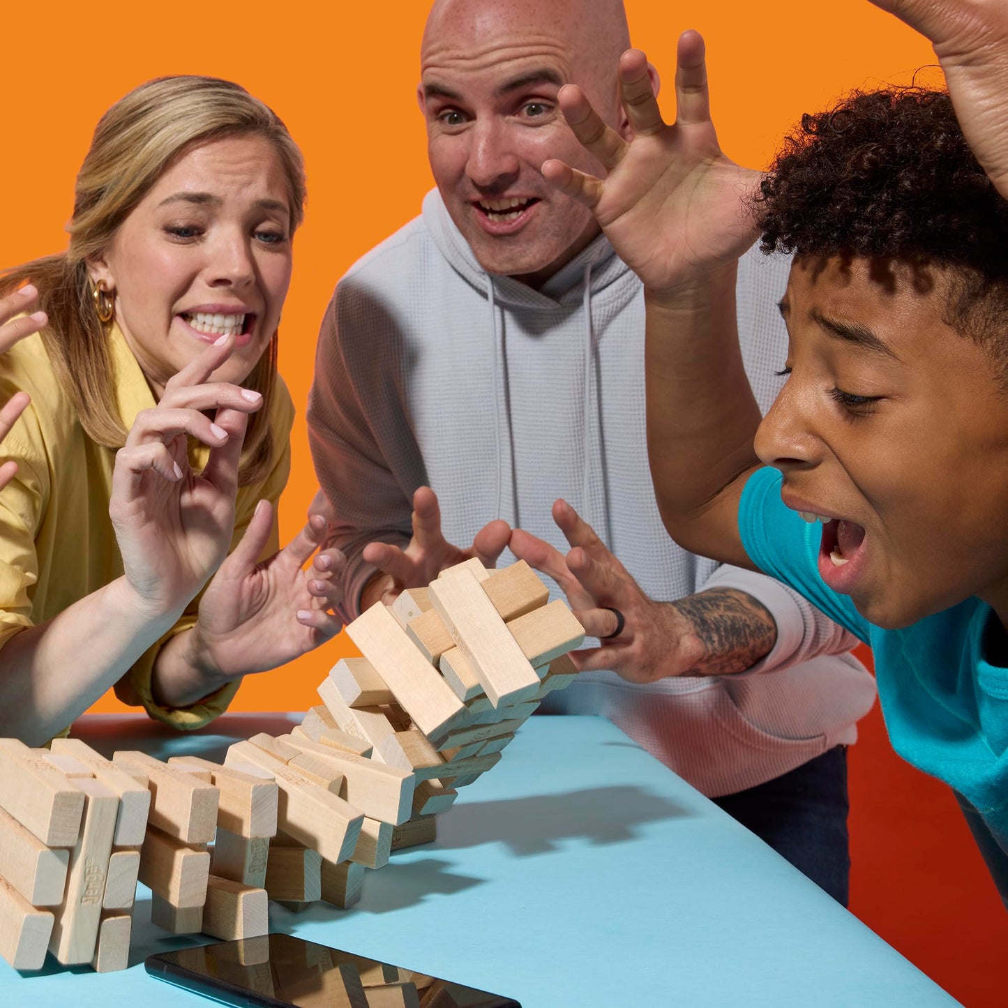 Jenga Official Hasbro Games | Digital Die for 6 More Ways to Play | Original Wood Block Game | Stacking Tower | Ages 6+ | 1+ Players | Party Games