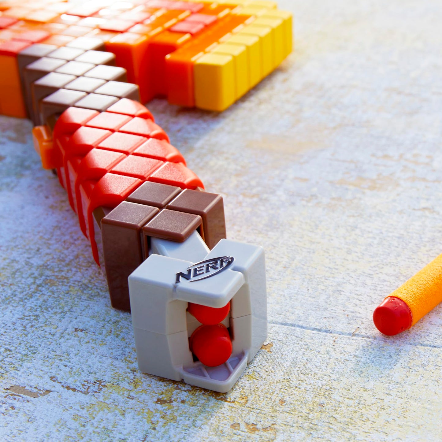 Nerf Minecraft Firebrand, Dart Blasting Axe, 6 Nerf Elite Foam Darts, Design Inspired by Minecraft Axe in The Game, Pull Down Priming, Minecraft Toys Nerf
