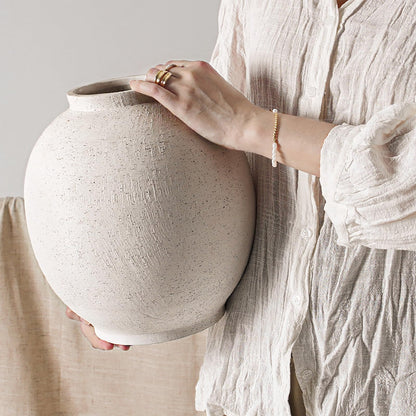 Ceramic Rustic Vase, 10.8 Inch Farmhouse Minimalist Tall Flower Vase for Table, Living Room, Home Decor, Bathroom, Holiday, Wedding, Set of 1, Sandstone White 🍁 All In One Marketplace Canada