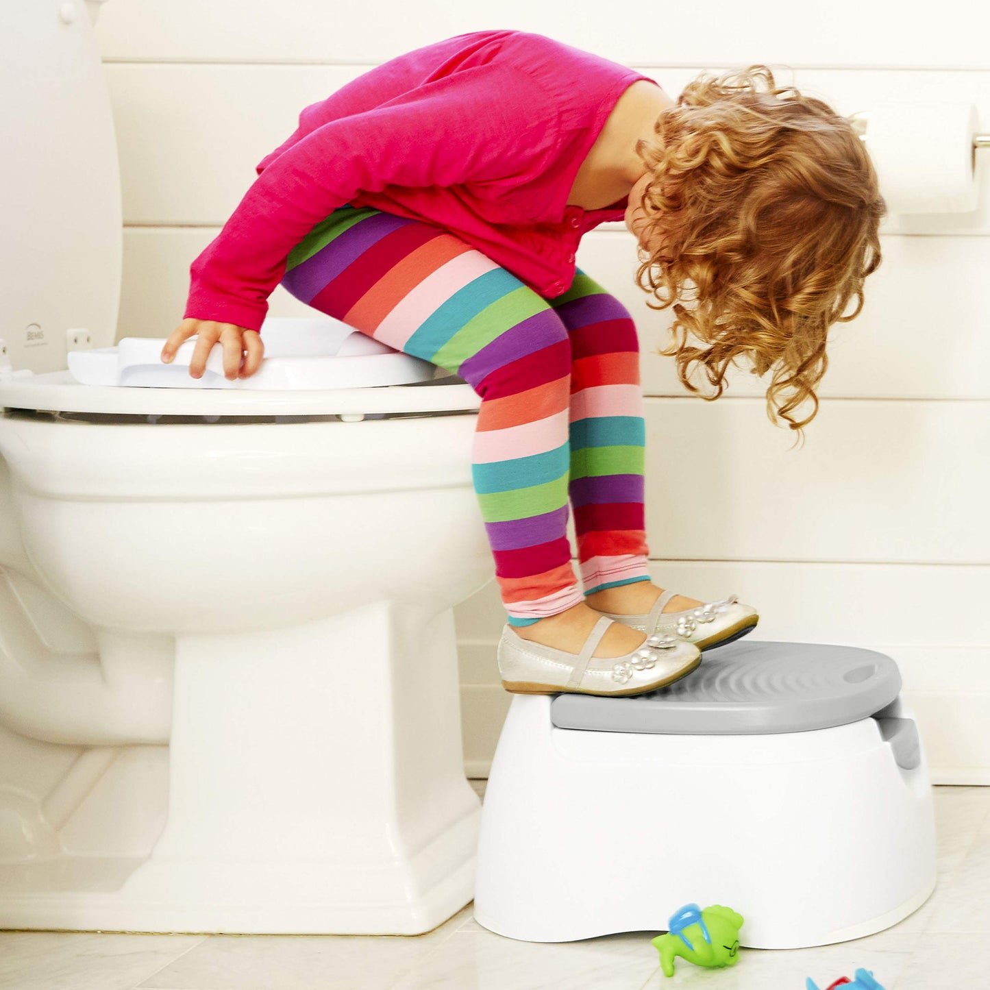 Munchkin Arm & Hammer Multi-Stage 3-in-1 Potty Seat, (Potty Chair, Trainer Ring and Step Stool), Grey Munchkin