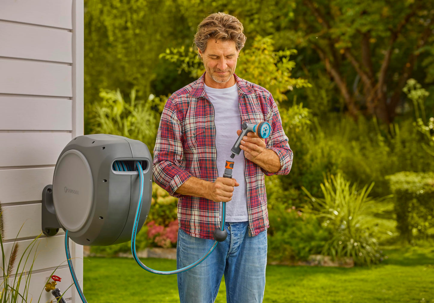 Gardena 20500-80, 50 ft. Wall-Mounted Auto-Retractable Hose Reel, Frost-Proof, RollControl Technology for Safe and Slow retraction 🍁 All In One Marketplace Canada