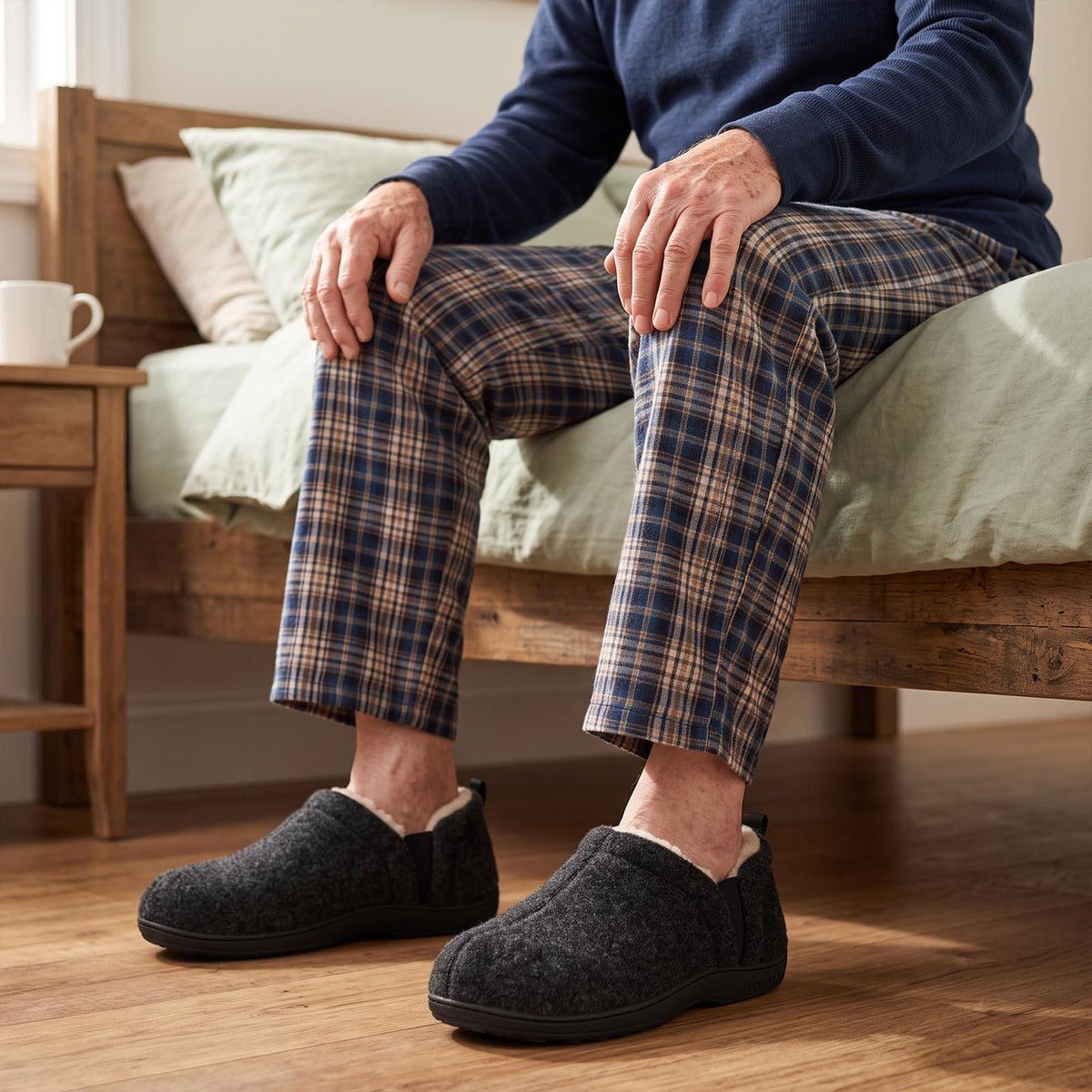 LongBay Men's Cozy Memory Foam Winter Slippers Comfy Warm House Shoes with Elastic Dual Gores for Indoor Outdoor(Medium / 9-10, Solid Dark Gray) 🍁 All In One Marketplace Canada