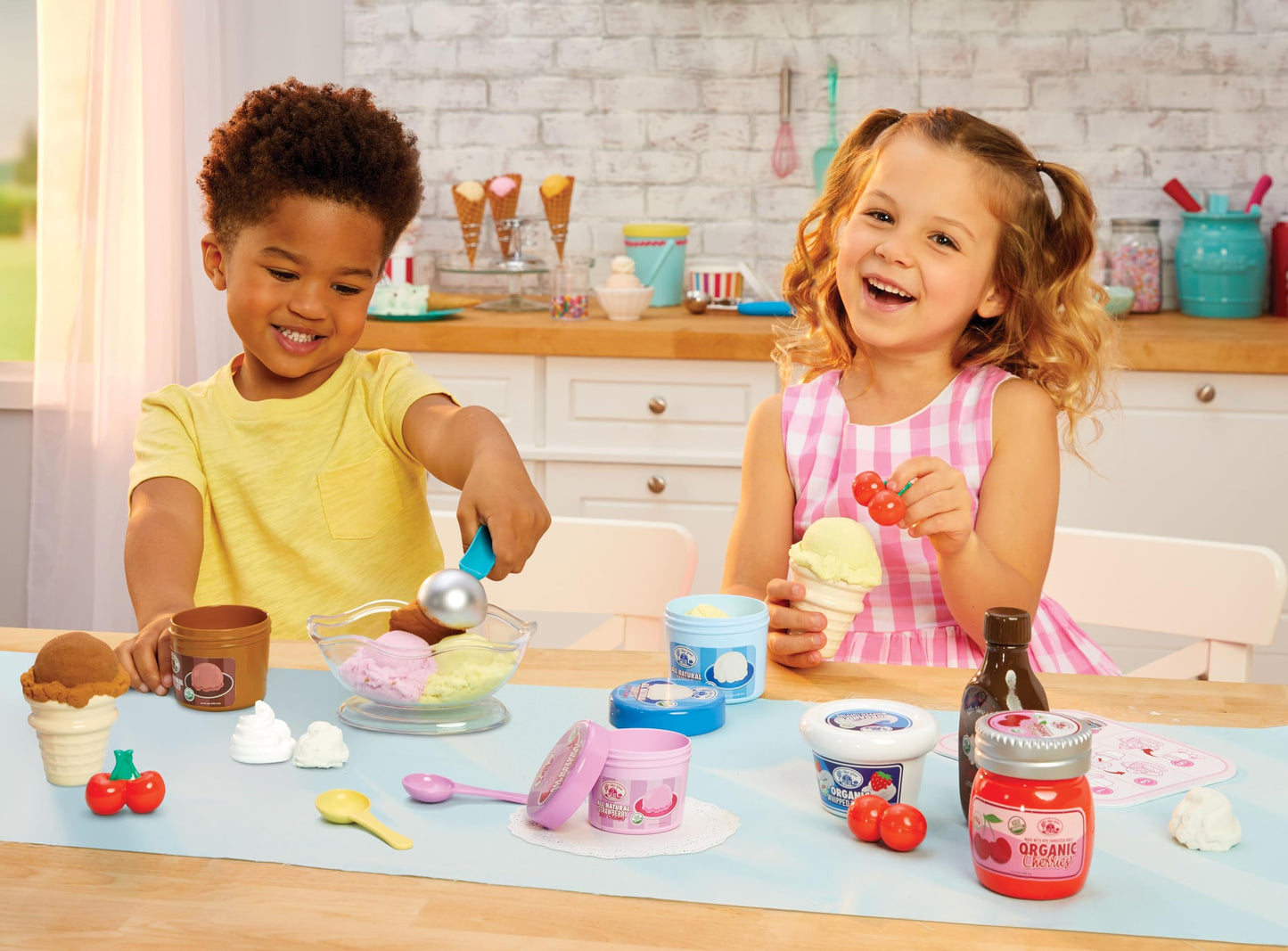 Little Tikes Creative Chefs Ice Cream Kit with Special Make-It! Mix Play Sand, 20 Accessories, Realistic Pretend Play Set, for Boys and Girls, Ages 3+ 🍁 All In One Marketplace Canada